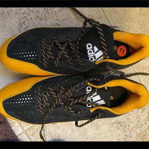 Men’s Adidias cleats-black and yellow/gold-sz 11